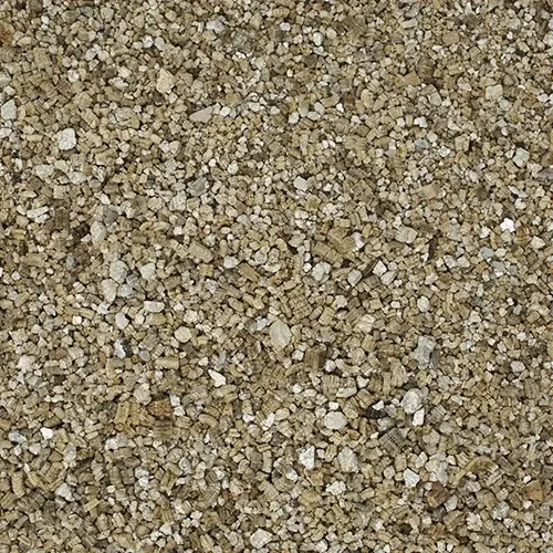Medium grade vermiculite: coarse gold-brown mineral flakes